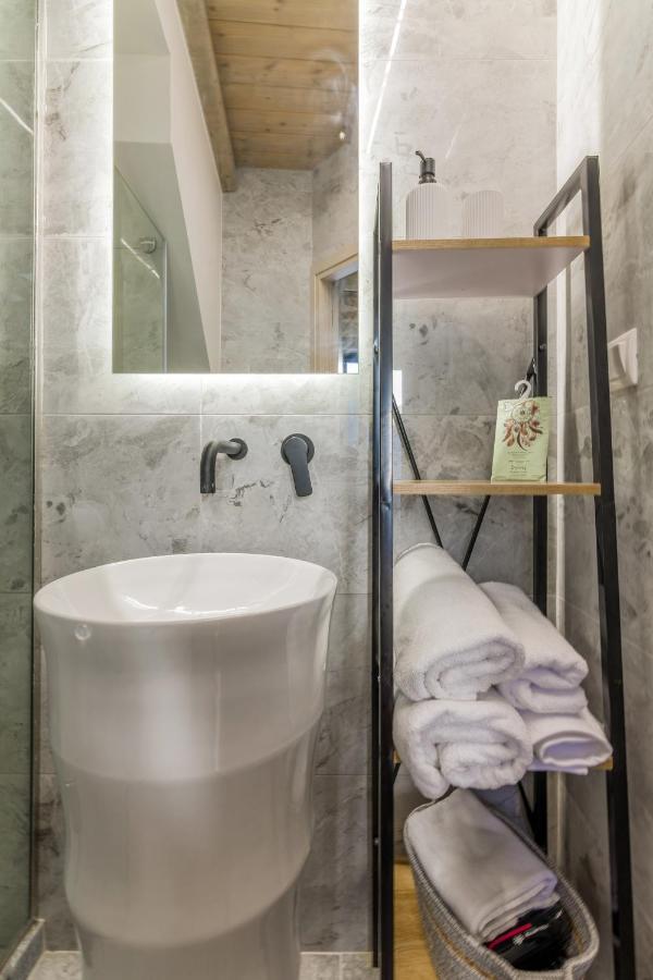 Evangelia Casa, Comfy Stay, Centrally, With Views! كاندية المظهر الخارجي الصورة