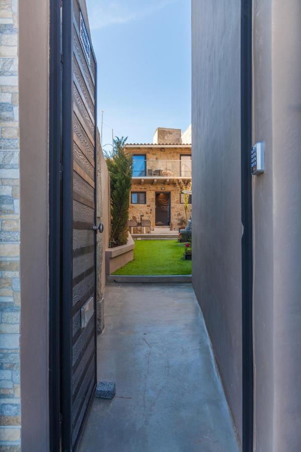 Evangelia Casa, Comfy Stay, Centrally, With Views! كاندية المظهر الخارجي الصورة